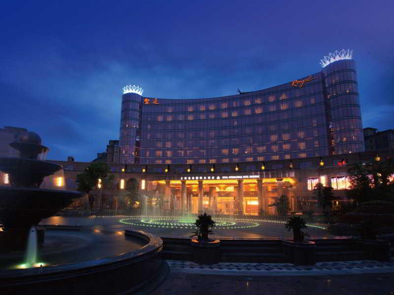 Royal International Hotel Shanghai - Pudong International Airport Exterior foto